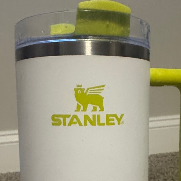 Stanley 40 oz Quencher with Neon Yellow Handle - Picture 2 of 10